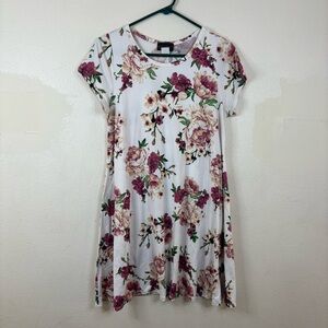 Discreet White Floral Dress Juniors Sz XL Knee Length Romantic Feminine Summer